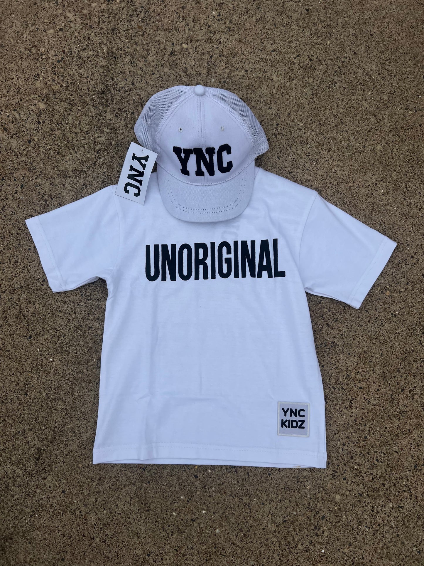 UNORIGINAL TEE