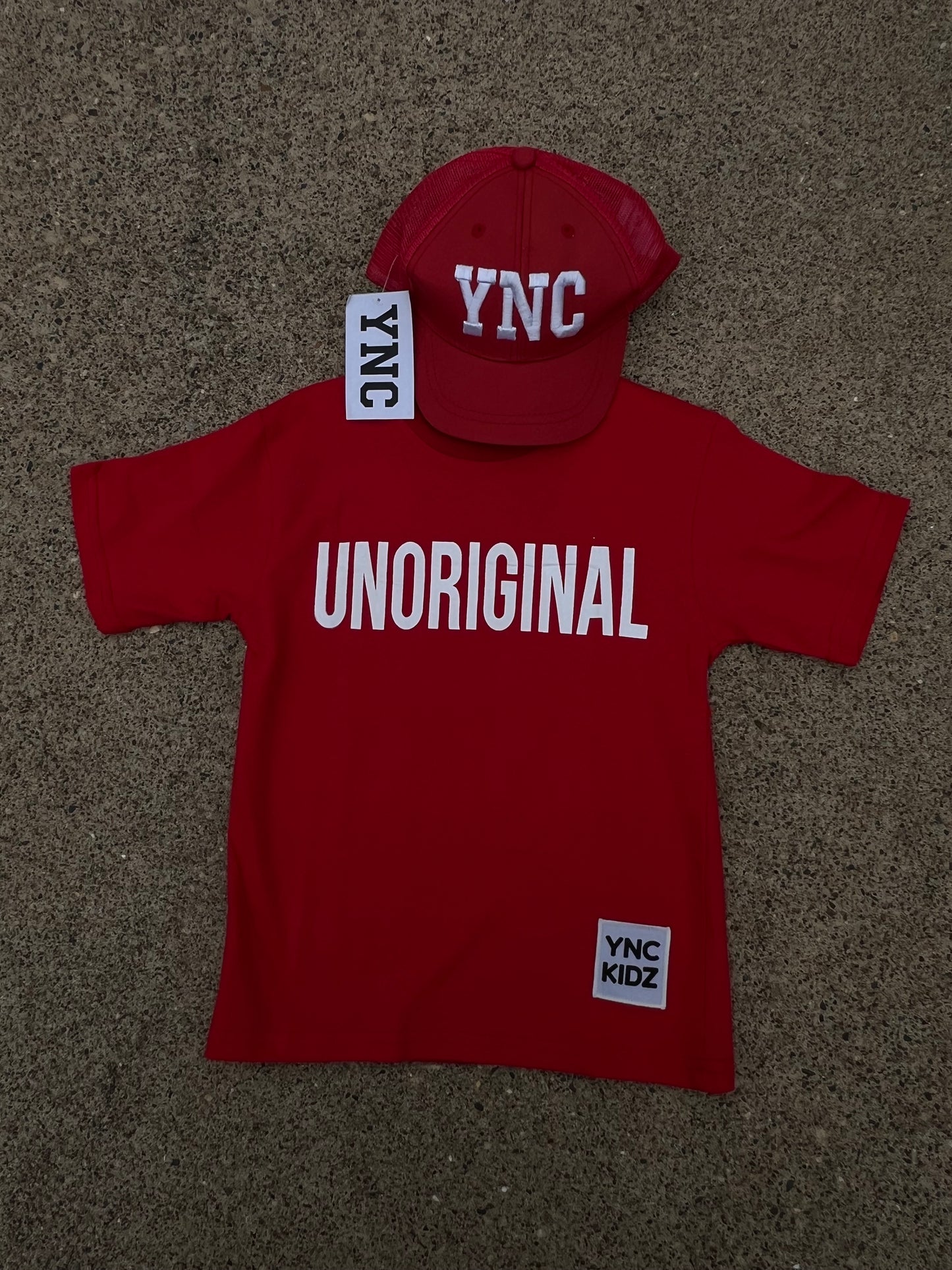UNORIGINAL TEE